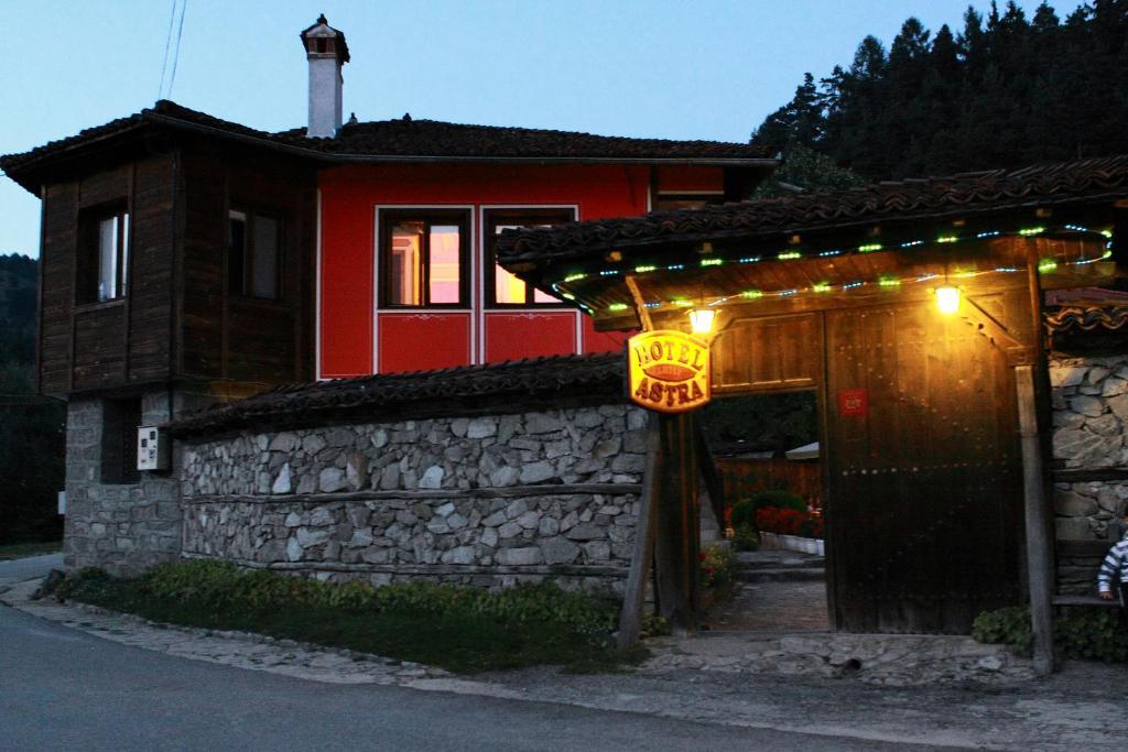 Guest House Astra Koprivshtitsa Buitenkant foto